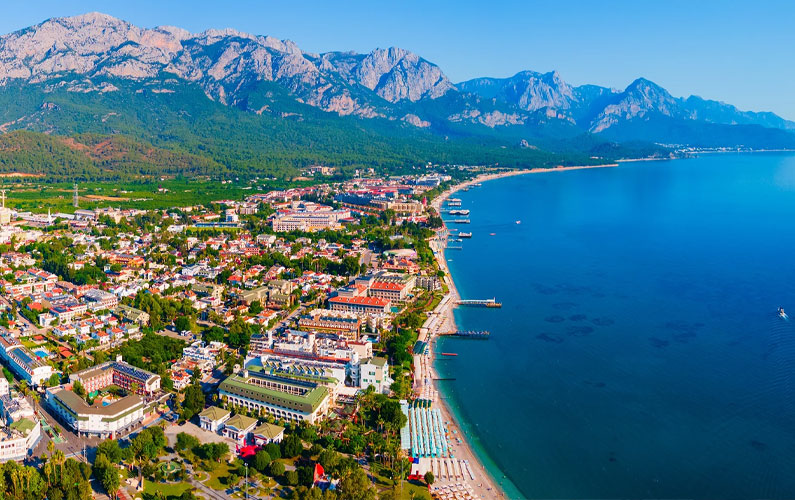 FLUGHAFEN KEMER